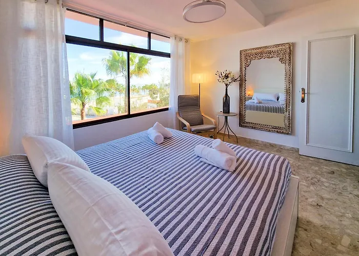 White 科斯塔卡玛