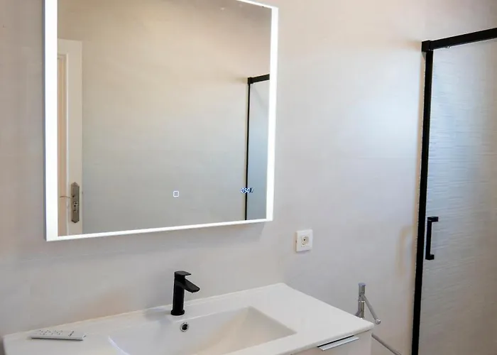 White Semesterbostad